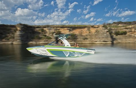 Wakeboard Boat Reviews Tig Rzr Wakeboarding Mag