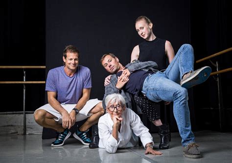 Twyla Tharp And Her Dancers Look Back Mindful Of The Future The New