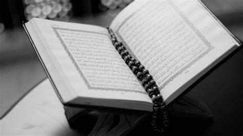 Surah Al Kafirun Bacaan Latin Arti Beserta Kandungan Dan Makna