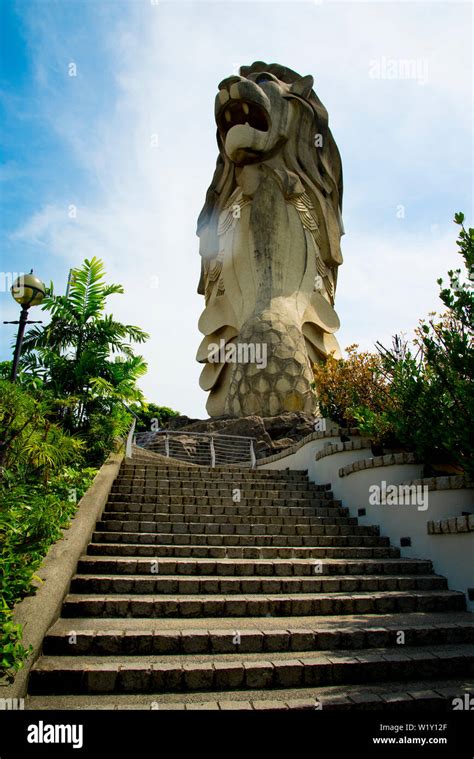 Merlion Lion Sentosa Singapore Hi Res Stock Photography And Images Alamy