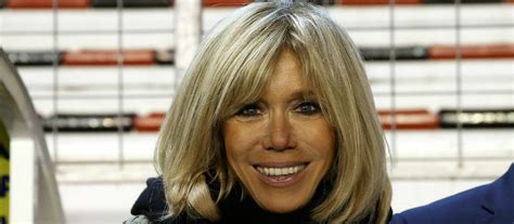 Brigitte macron hat sich bisher nicht. PHOTOS - Quand Brigitte Macron a divorcé de son premier ...
