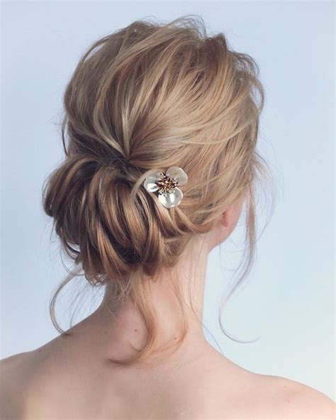 25 Classy Messy Bun Hairstyles To Try In 2021 Styledope