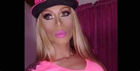 en valle del cauca vive la única barbie trans de colombia conózcala noticiascaracol