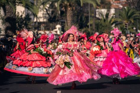 conheça a tradicional festa da flor na ilha da madeira qual viagem