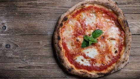 Pizza Napoletana Fatta In Casa I Segreti Del Pizzaiolo Per Fare Il
