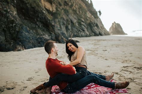 hug point oregon coast couple shoots [oregon engagement photographer] emily jenkins
