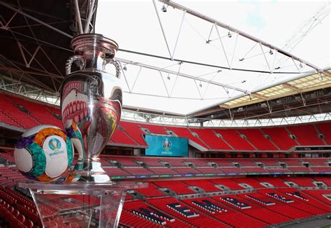 Wembley stadium (branded as wembley stadium connected by ee for sponsorship reasons) is a football stadium in wembley, london. Stadien und Spielorte der EM 2020 - Europapokal.de