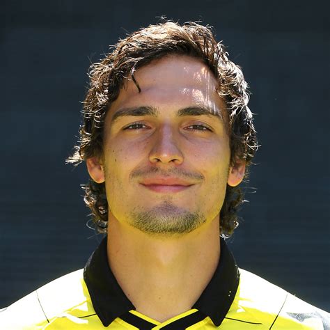 Mats julian hummels (german pronunciation: Mats Hummels - Fan Lexikon