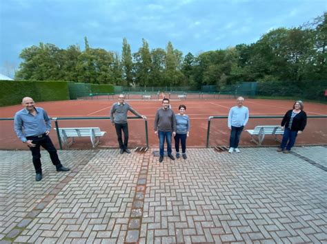 From wikimedia commons, the free media repository. Clubwirtin Jutta Berrady nach 5 Jahren vom Vorstand ...