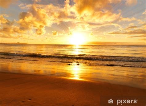 Fotomural Hermosa Puesta De Sol En La Playa Pixerses
