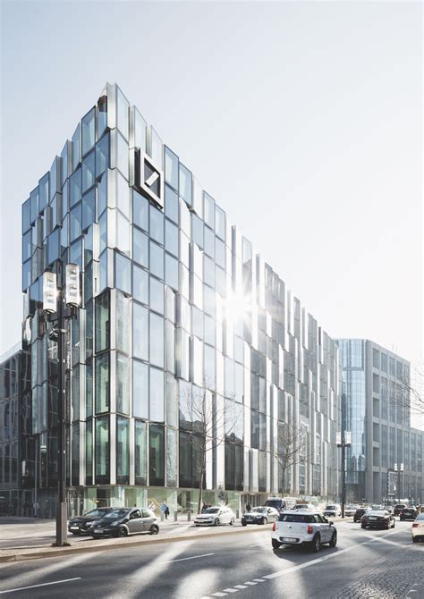 Deutsche Bank Campus Iconic World