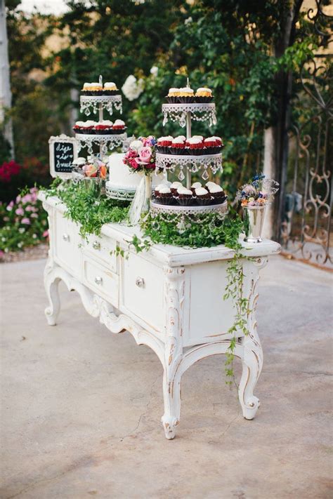 24 Shabby Chic Themed Wedding Decoration Weddingtopia Shabby Chic