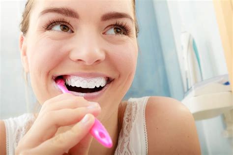 5 Ways To Keep Your Teeth Healthy Between Visits Rr Dental