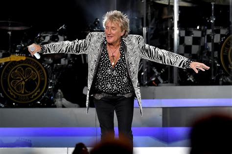 Rod Stewart Tour 2019 How To Get Tickets For The Uk Stadium Shows