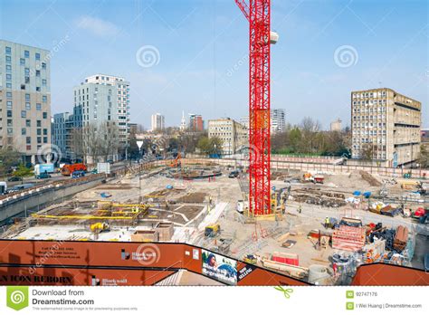 A collection of 1, 2 and 3 bedroom. Construction Site Of Blackwall Reach Editorial Photo ...