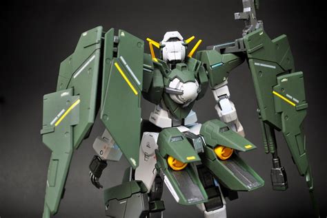 Custom Build 1100 Gundam Dynames Detailed