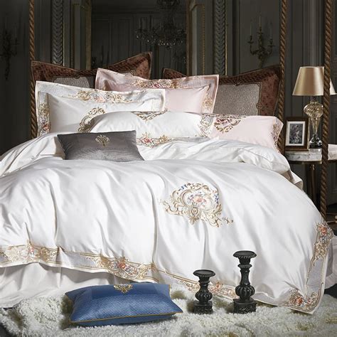 2018 Classical Luxury Soft Egyptian Cotton Embroidery Bedding Sets Quality Bed Linen Sheets Boho