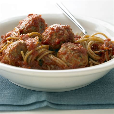 Whole Wheat Spaghetti With Turkey Meatballs Recipe And Video Martha Stewart