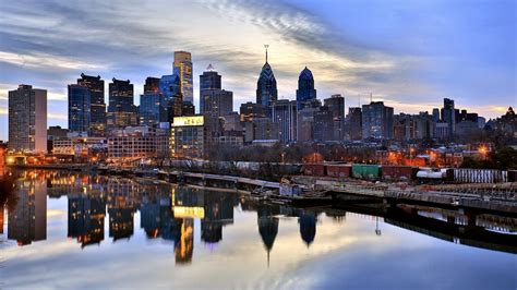 Philadelphia Skyline Reflection Backiee