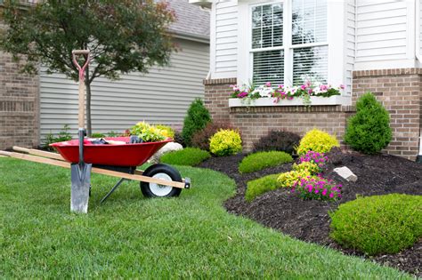 Front Yard Decorating Ideas That Will Inspire You The Dedicated House
