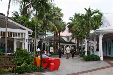 Nassau Shopping Shopping Reviews By 10best