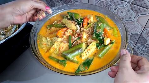 Pokak.buang batangnya•bwg putih•bwg merah•cabe rawit,3 bh cabe keriting•tomat•minyak goreng•tempe ukuran sekitar 6x6cm•ikan asin jambal,rendam dlm air panas. Aneka Resep Masakan Terong Bulat ~ Resep Manis Masakan ...
