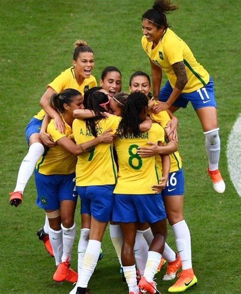 Veja as noticias, fotos e videos da seleção brasileira feminina, acompanhe os jogos ao vivo e as crônicas do futebol feminino. Pin de Oscar Gómez Silverio em deporte femenino | Futebol ...