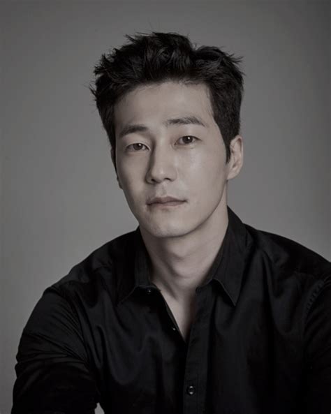 Lee Hyun Seok AsianWiki