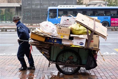 And how you can say it just like a native. Elderly Poverty: No Country for Old People | KOREA EXPOSÉ