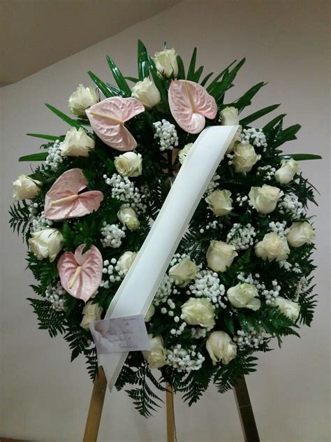 Pin By Krisztina F Bi Nn Tauth On Koszor K Funeral Floral