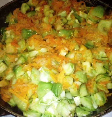 Смачний салат із зелених помідорів на зиму - як приготувати салат із ...
