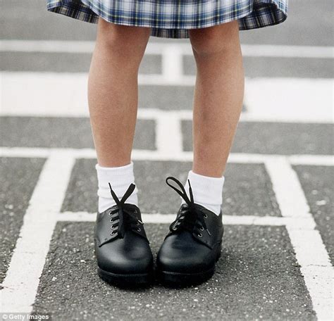 Brisbane Police Hunt Man Taking Upskirt Photographs Of Schoolgirls On