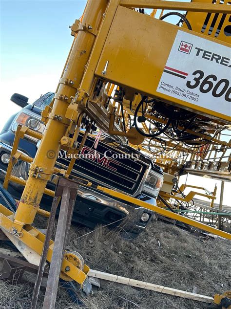 Macomb County Scanner on Twitter: "Driver in a pick up truck smashes