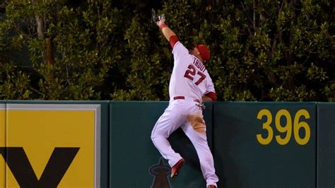 Mike Trout Makes Hr Robbing Figurine Come To Life On Giveaway Night Fox News