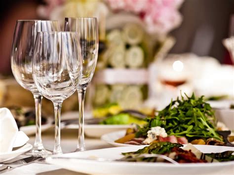 15 Etiquette Rules For Dining At Fancy Restaurants Med The Ashton Depot