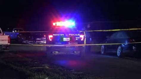 2 Dead After Fatal Shooting In Southeast Houston Police Say