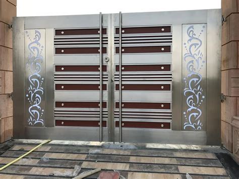 Modern Stainless Steel Main Gate Height 8 Feet At Rs 1350sq Ft In