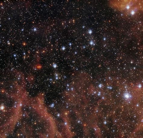 Hubble Views Open Cluster Bsdl 2757