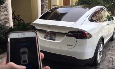 Tesla, yeni aracı tesla model 3'te uyguladığı fiyat politikası ile büyük bir kullanıcı kitlesinin dikkatini fakat otomobil piyasasında sıfır bir araba almak isteyen çoğu kullanıcıyı kendine çekmeye yetecek. Tesla Gelişmiş Otopilot Güncellemesi Elektrikli Araba Fiyatlar