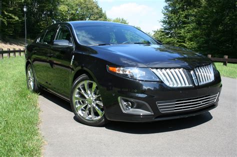 The lincoln mks was introduced in the 2009 model year. 2010 Lincoln MKS - Pictures - CarGurus