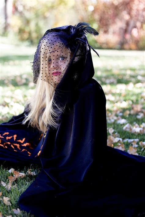 20 Of The Best Witch Halloween Costume Ideas Flawssy