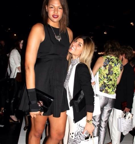 See more ideas about elizabeth, tall women, womens basketball. TTWB: LIZ Cambage