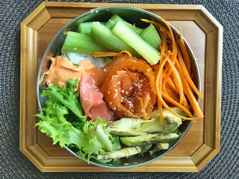 Poniedziałek Sushi Bowl Z Sosem Mayo Niedzielny Kucharz