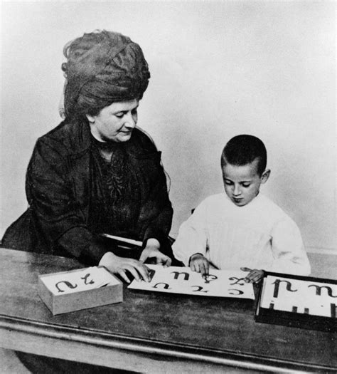 Maria Montessori Una Vida Dedicada Als Nens