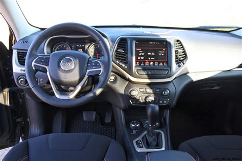 2016 Jeep Cherokee Interior 5