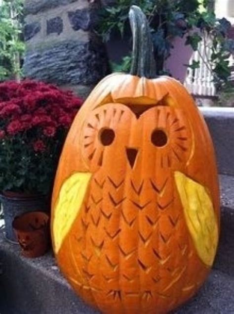 Schnitzen sie mit dieser vorlage ganz einfach selbst eine eule! Eule Schnitzen Vorlage : Owl Pumpkin Creative Pumpkin ...