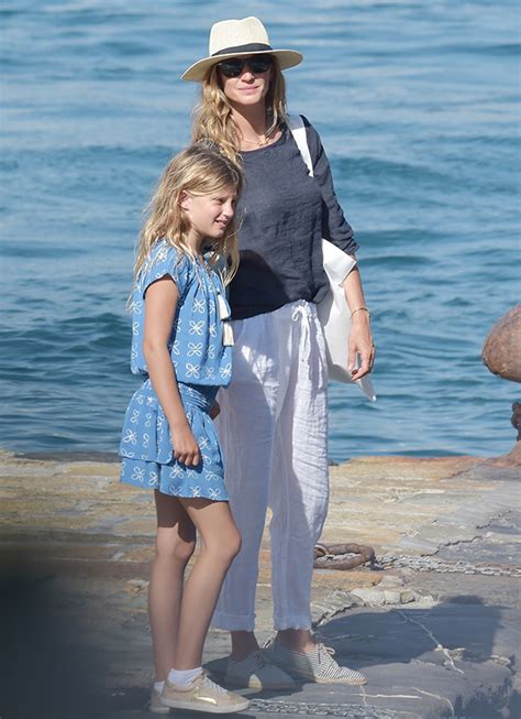gisele bundchen outlets with daughter vivian amidst drama with tom brady hollywood life