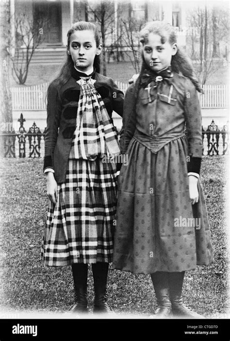 1880s 1900s 1890s Turn Of The Century Portrait Two Girls Posing