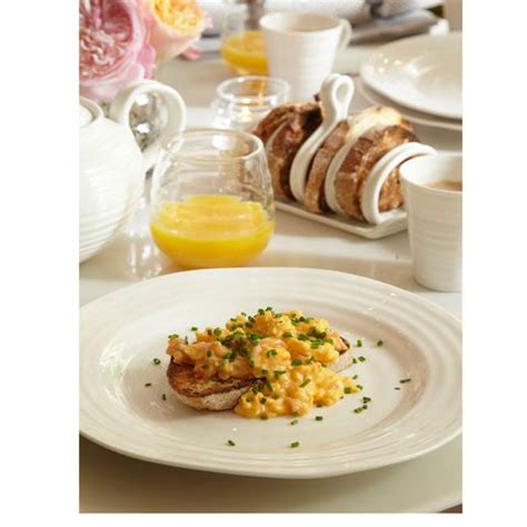 If you are doing it for others it could look vastly different from personal housekeeping. Sophie Conran's Christmas Recipes