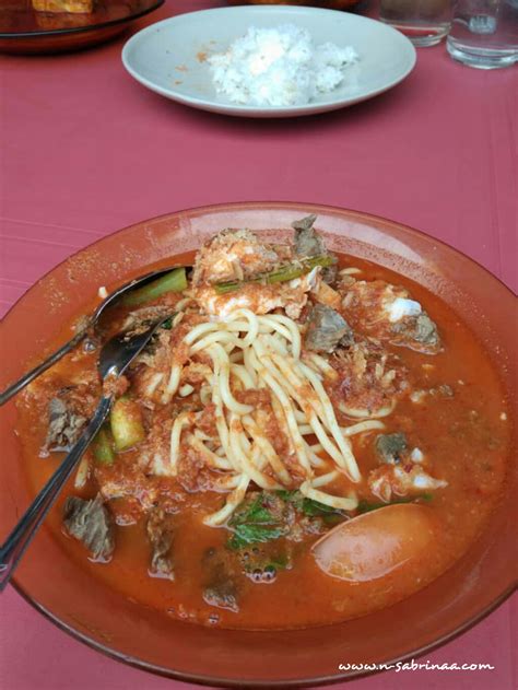 Ianya merupakan antara medan selera yang paling popular di muar. Jalan-jalan Johor: singgah Muar makan mee bandung di ...